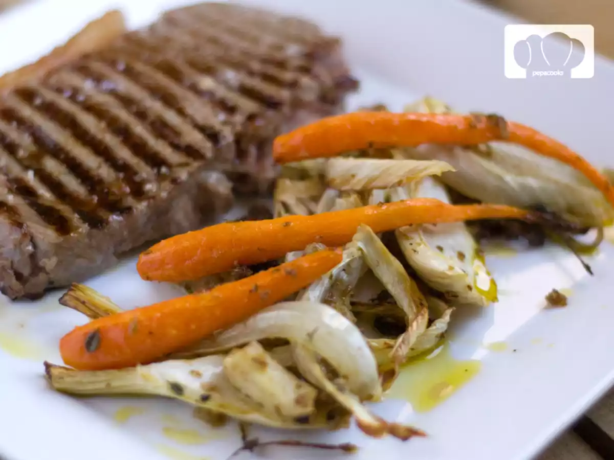 Hinojo asado al horno y zanahoria especiada. Receta