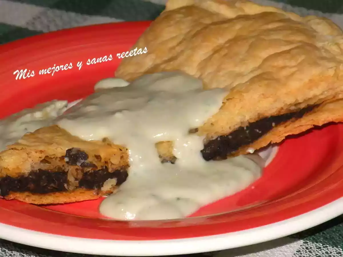 Hojaldre con morcilla y queso azul - foto 5