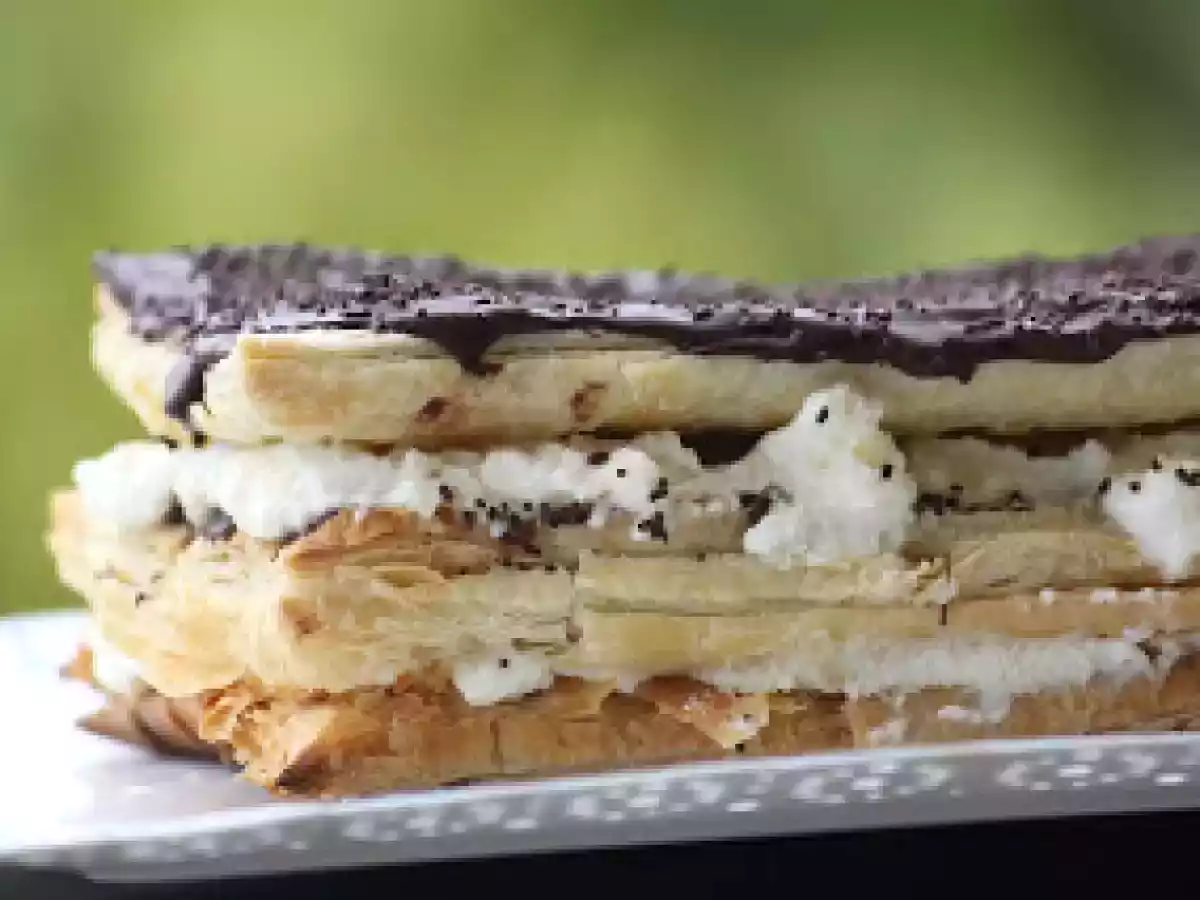 HOJALDRE CON NATA Y CHOCOLATE