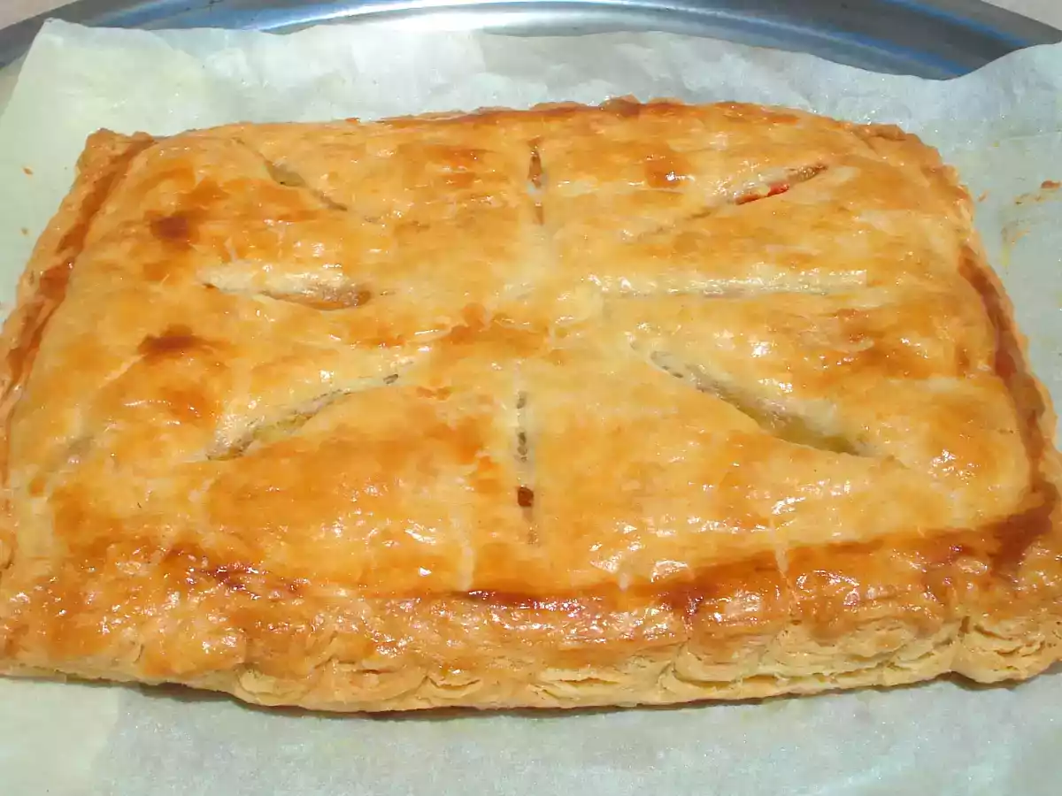 Hojaldre de bacalao con pimientos - foto 2