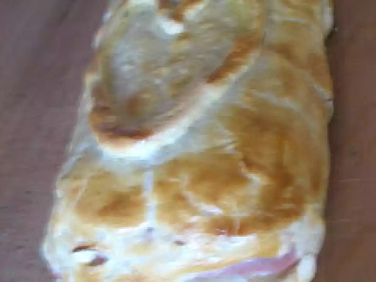 Hojaldre de jamón, bacón y queso de Toli