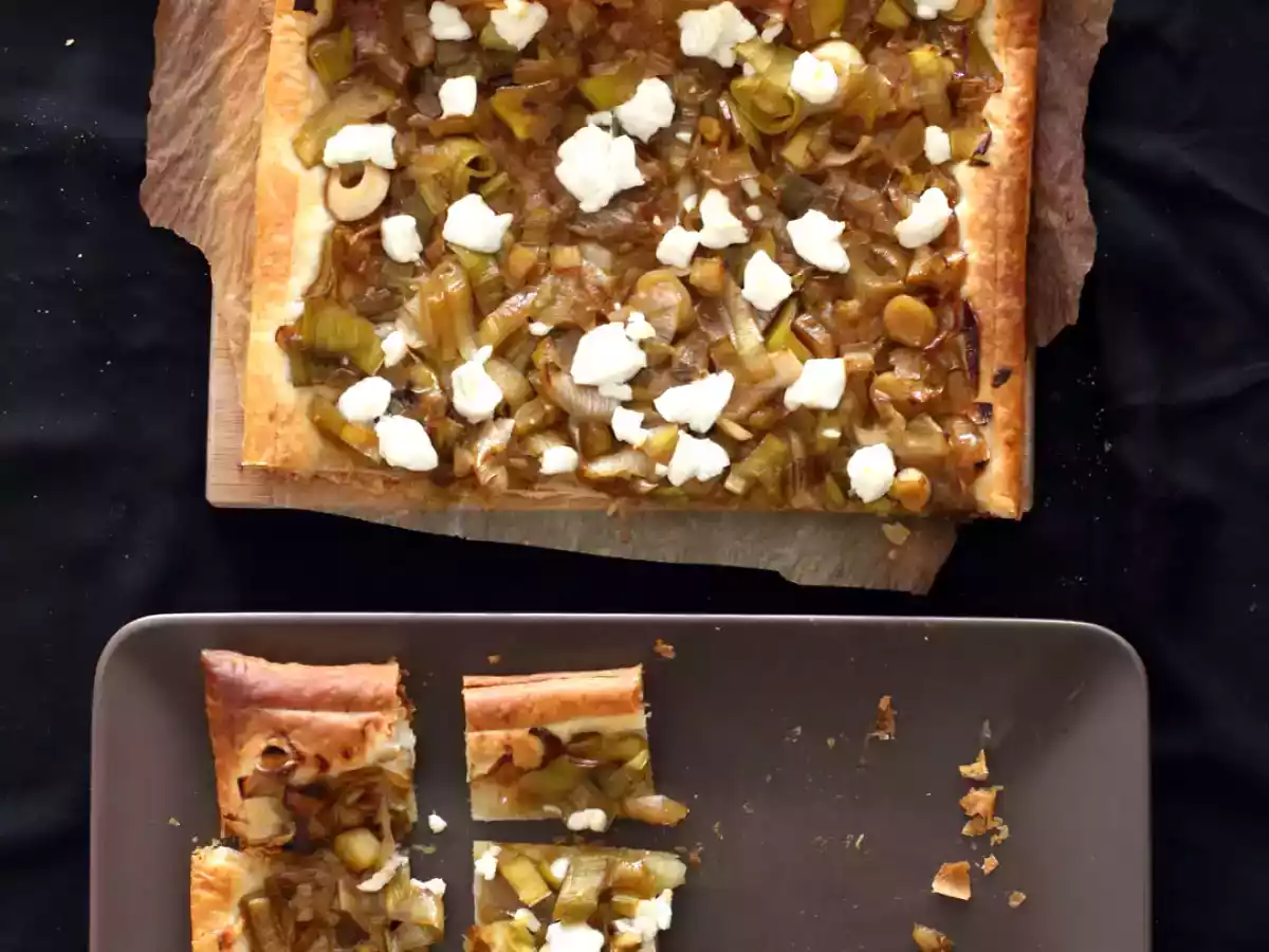 Hojaldre de puerros con queso de cabra