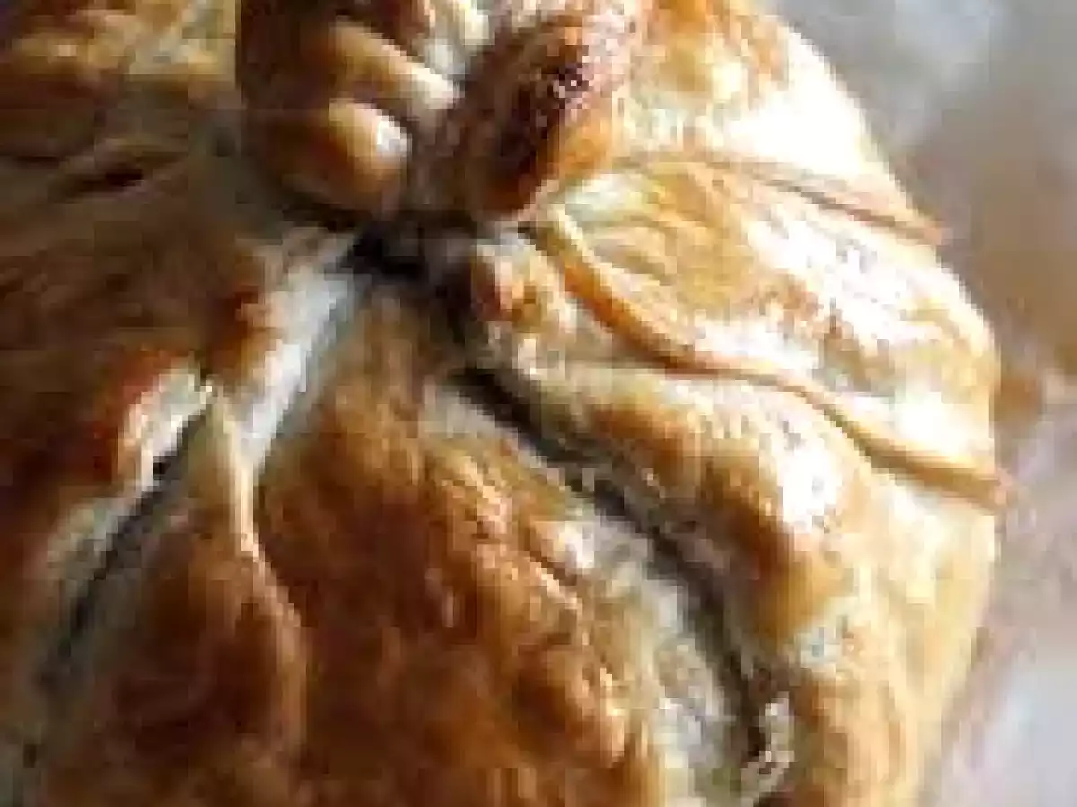 Hojaldre de queso y nueces