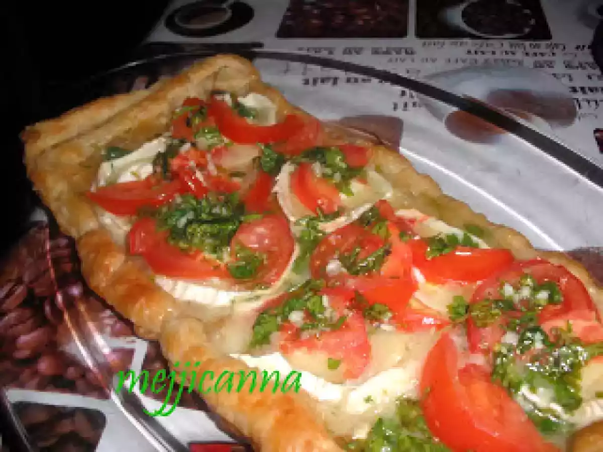 Hojaldre de tomate y queso de cabra