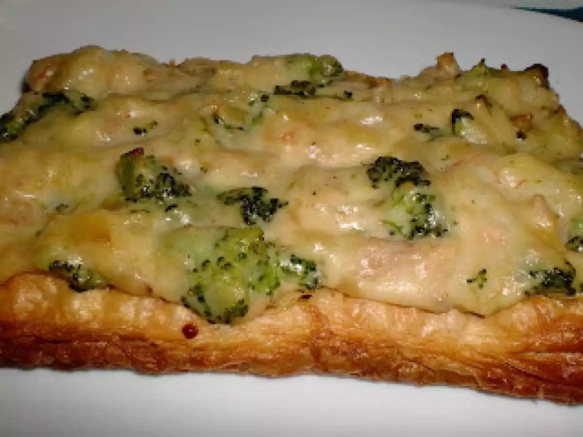 Hojaldre gratinado con atún y gambas - foto 2