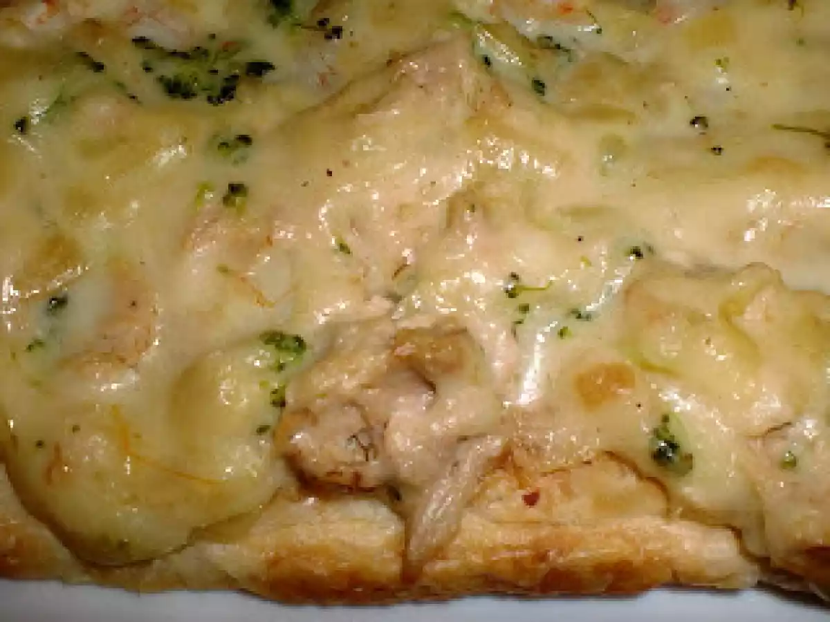 Hojaldre gratinado con atún y gambas - foto 5