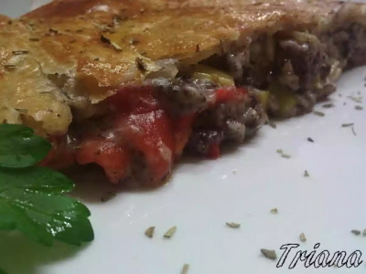 Hojaldre relleno con crema de morcilla Rios y pimientos asados - foto 2