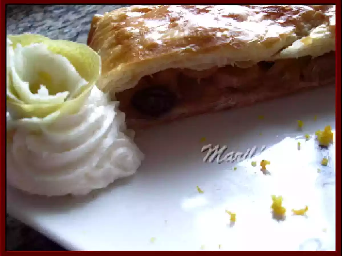 HOJALDRE RELLENO DE MANZANA Y UVAS PASAS - foto 3