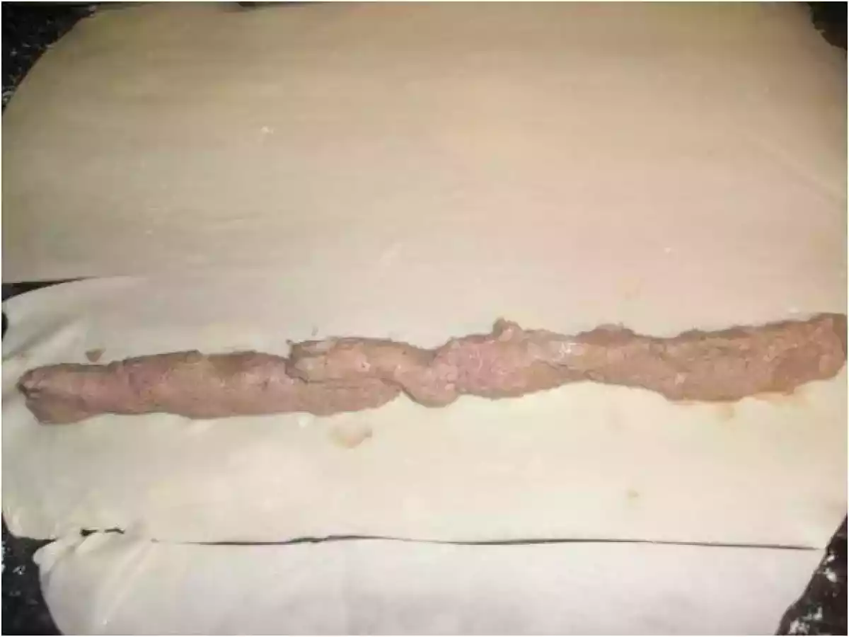 HOJALDRE RELLENO DE PATÉ - foto 3