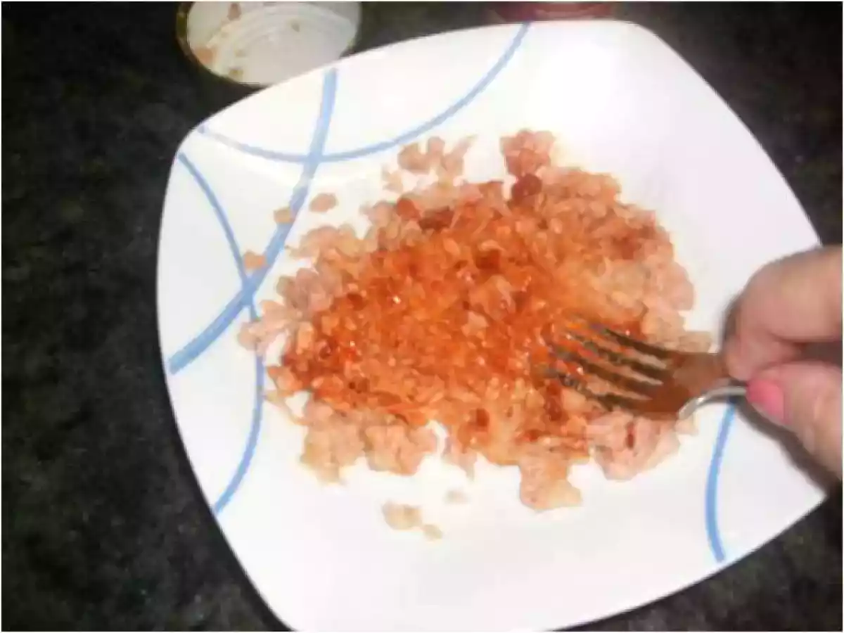 HOJALDRES DE ATUN CON TOMATE - foto 3