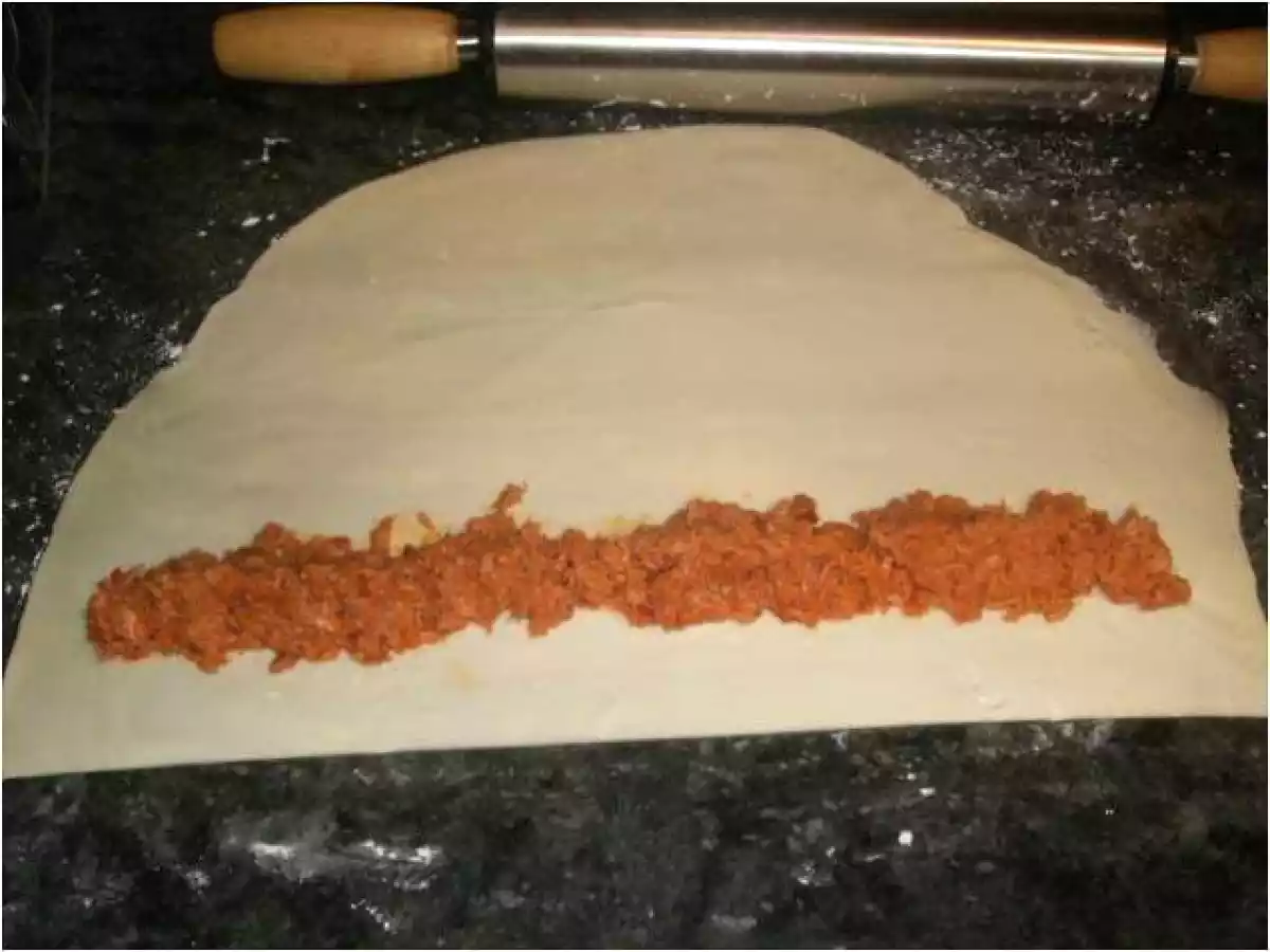 HOJALDRES DE ATUN CON TOMATE - foto 4