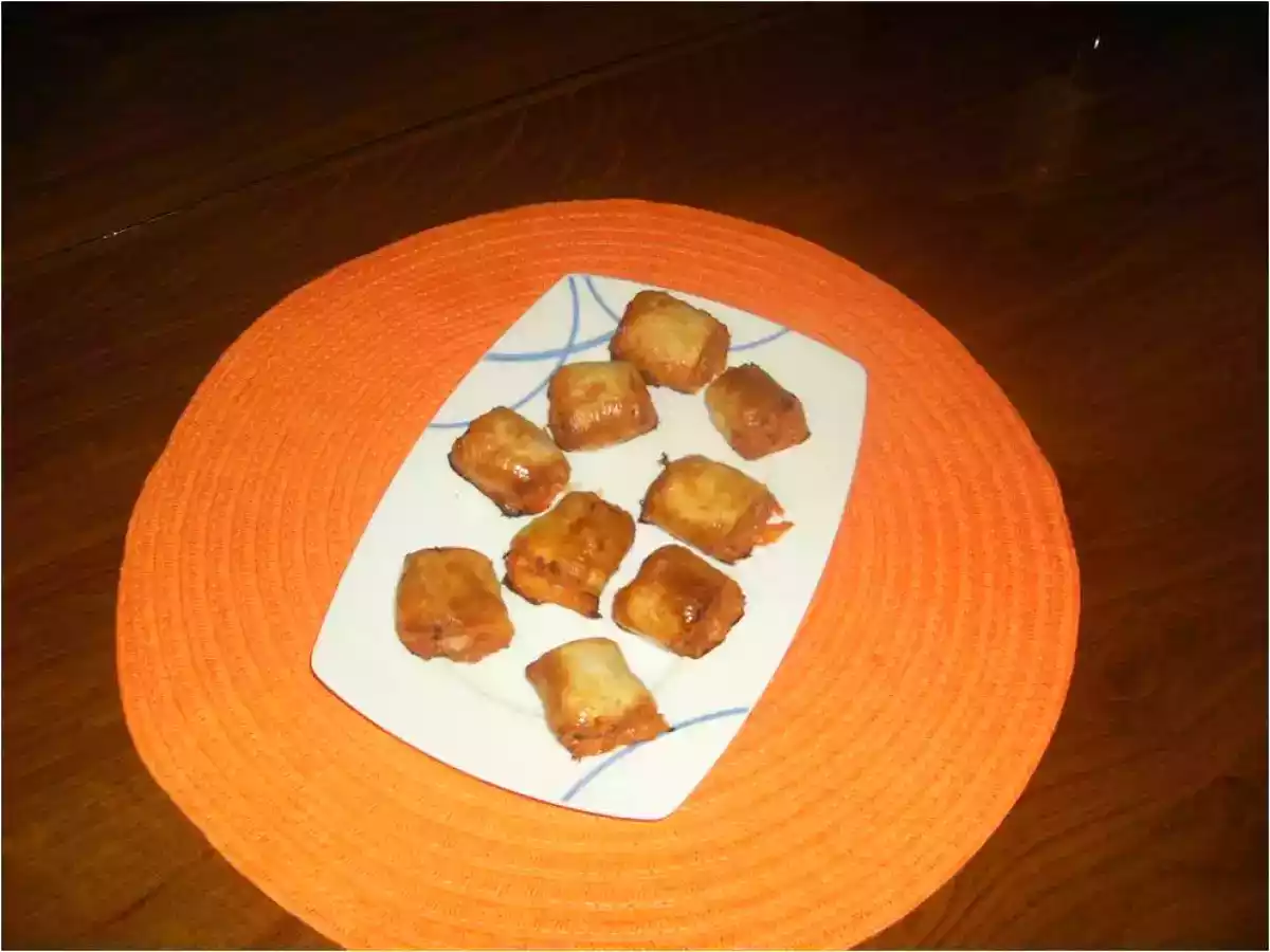 HOJALDRES DE ATUN CON TOMATE - foto 8