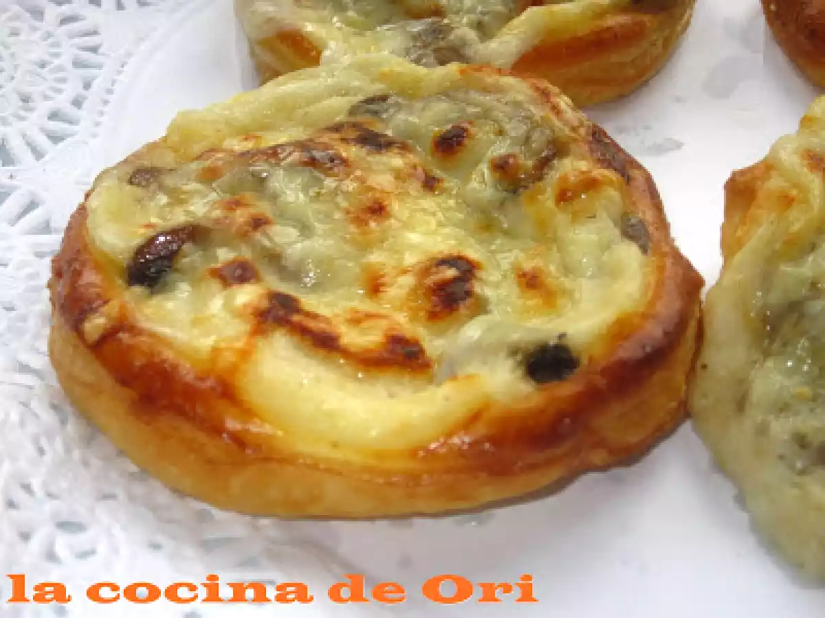 Hojaldres de champiñón con bechamel