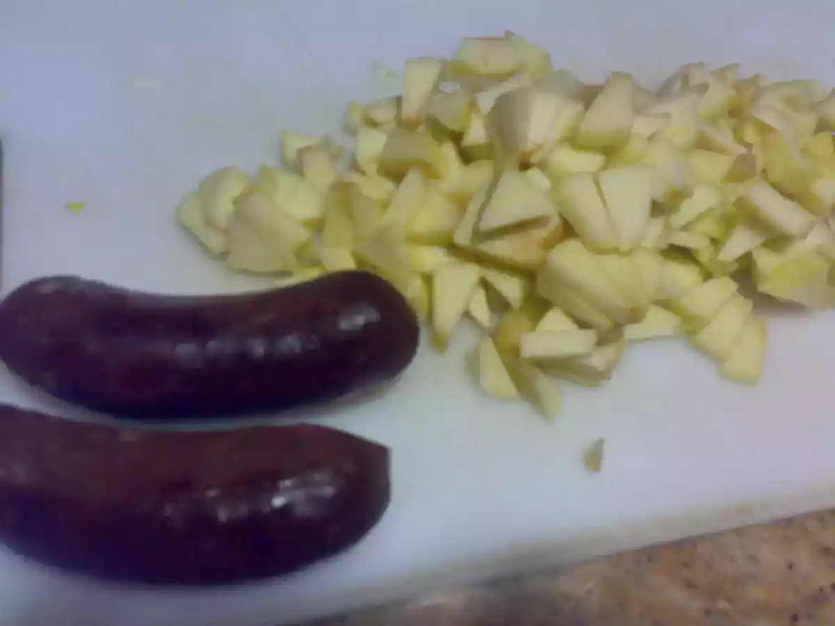 Hojaldres de morcilla y manzana - foto 3