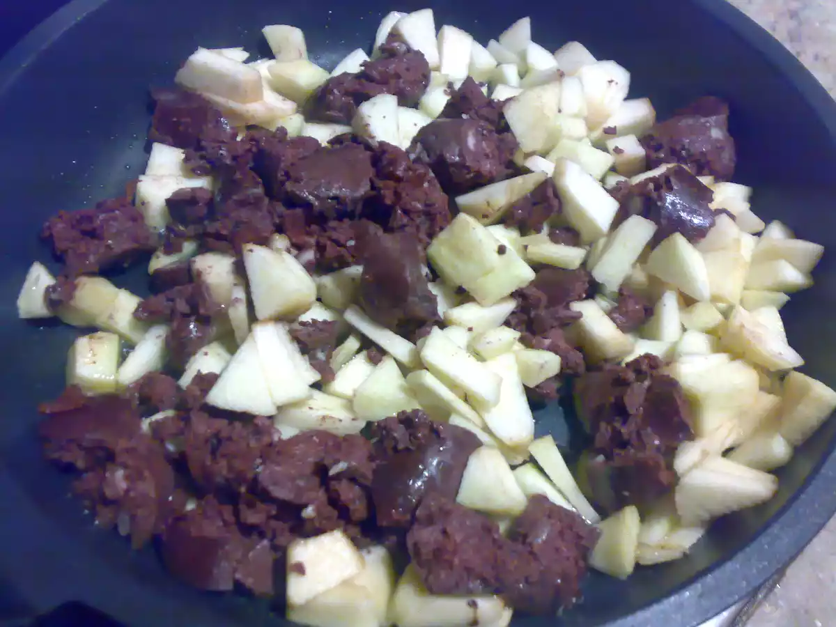 Hojaldres de morcilla y manzana - foto 4