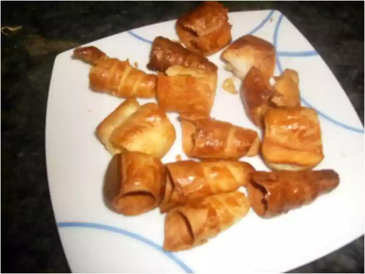 HOJALDRES DE MORCILLA Y SOBRASADA - foto 3