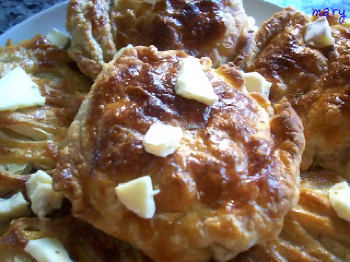 Hojaldres de queso brie y cebolla caramelizada - foto 3