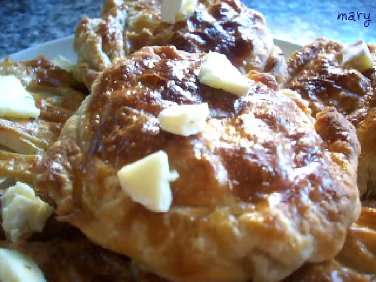 Hojaldres de queso brie y cebolla caramelizada - foto 4