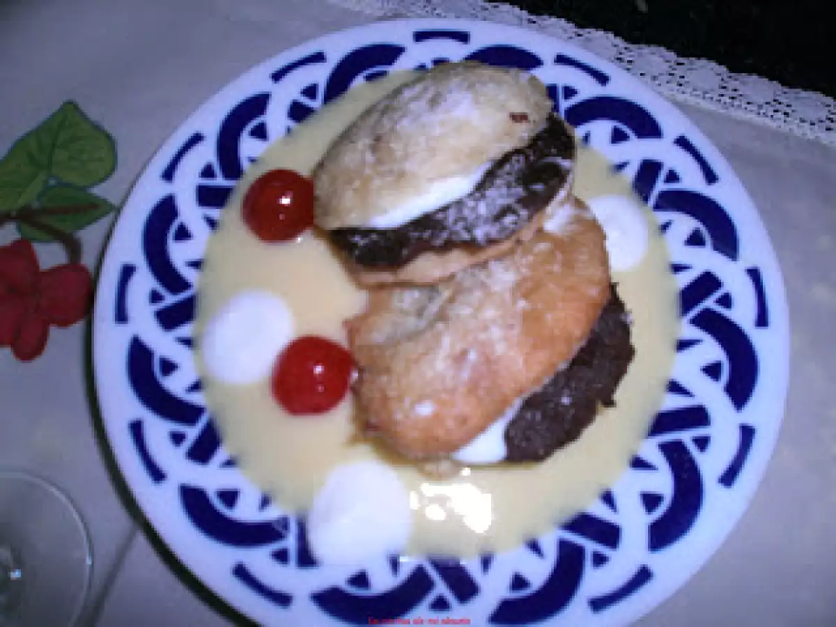 Hojaldres sicilianos rellenos de mantecado de almendra