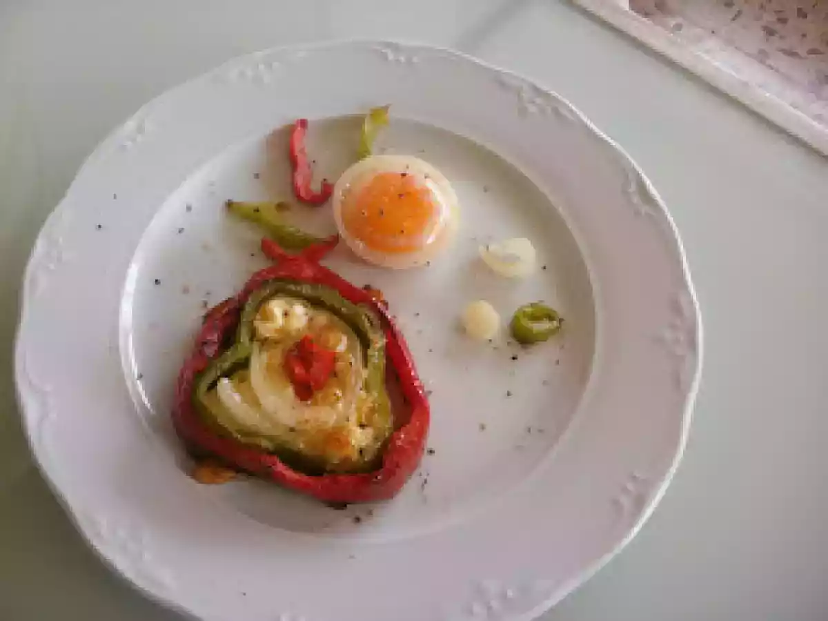 Huevo frito con pimientos y cebolla - foto 3