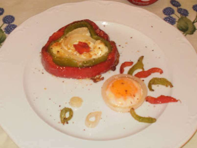 Huevo frito con pimientos y cebolla - foto 4