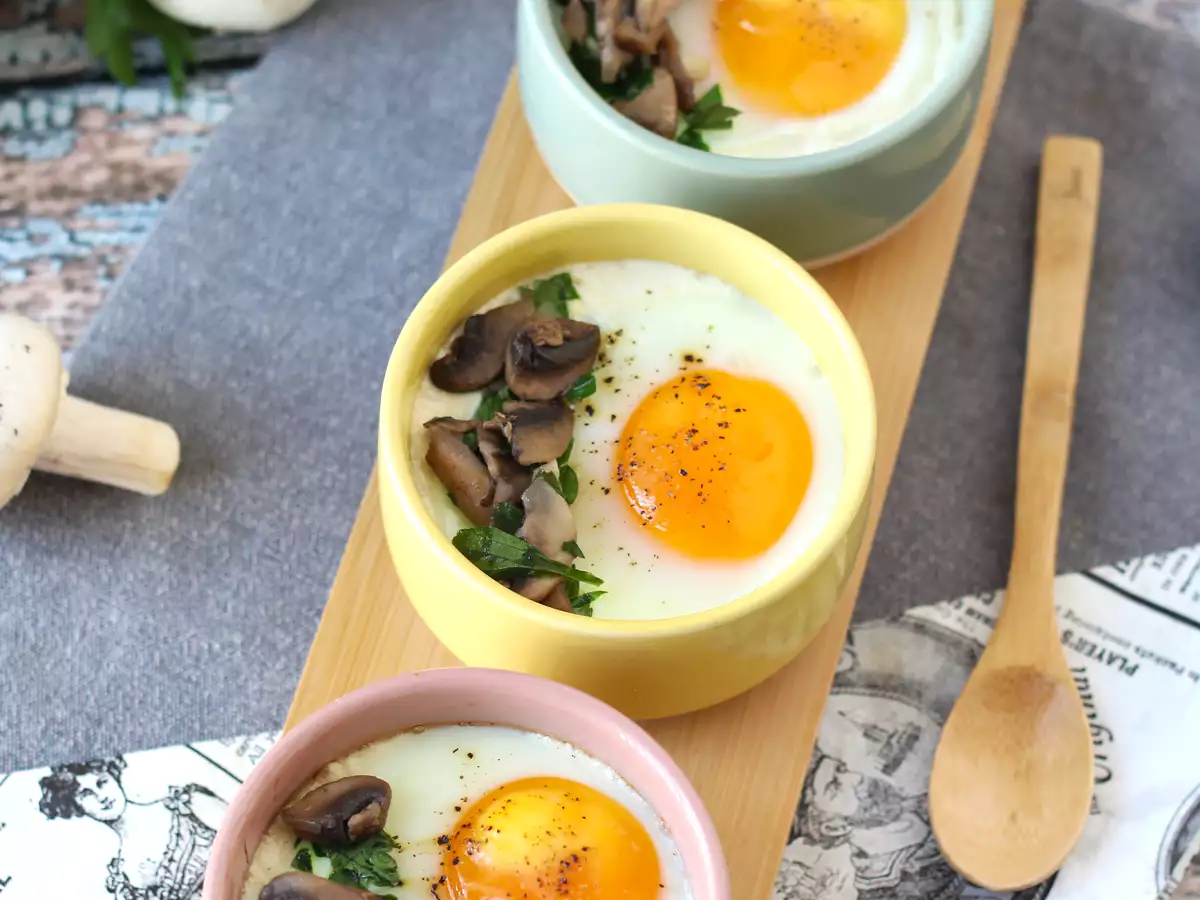 Huevos cremosos al horno con champiñones: una receta rápida y reconfortante - foto 3
