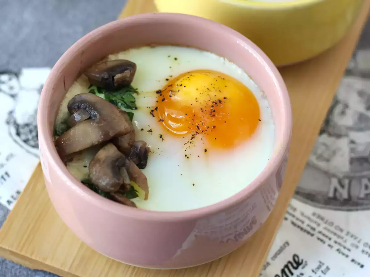 Huevos cremosos al horno con champiñones: una receta rápida y reconfortante - foto 4