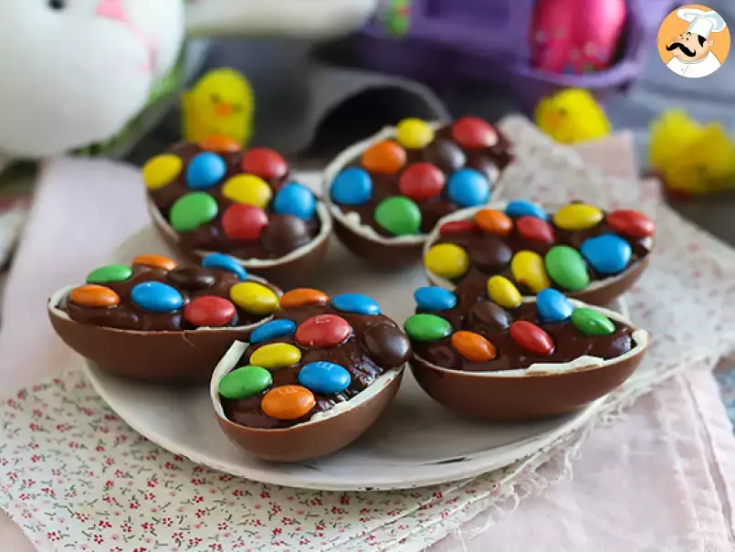 Huevos de Pascua rellenos de crema de chocolate y M&M's - foto 3