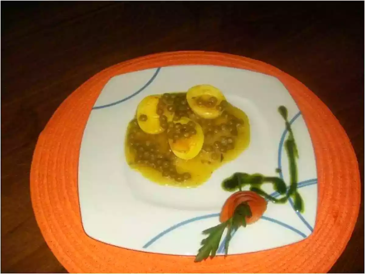 HUEVOS DUROS EN SALSA