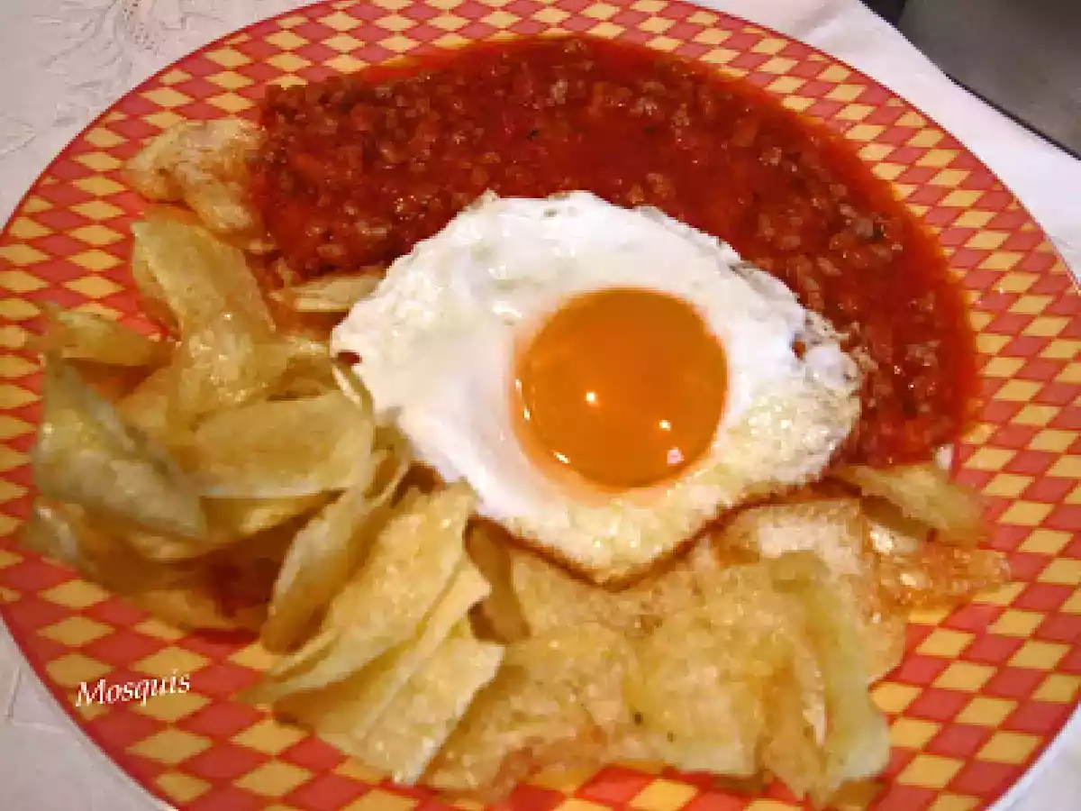 Huevos fritos bien acompañados