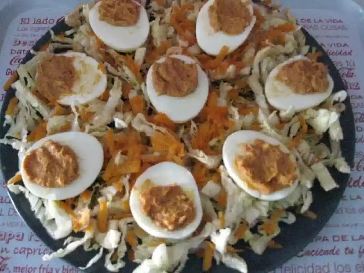 Huevos rellenos (AKA Huevos al serrín)