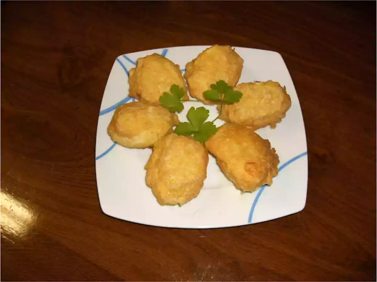 HUEVOS RELLENOS CON BONITO EN ESCABECHE