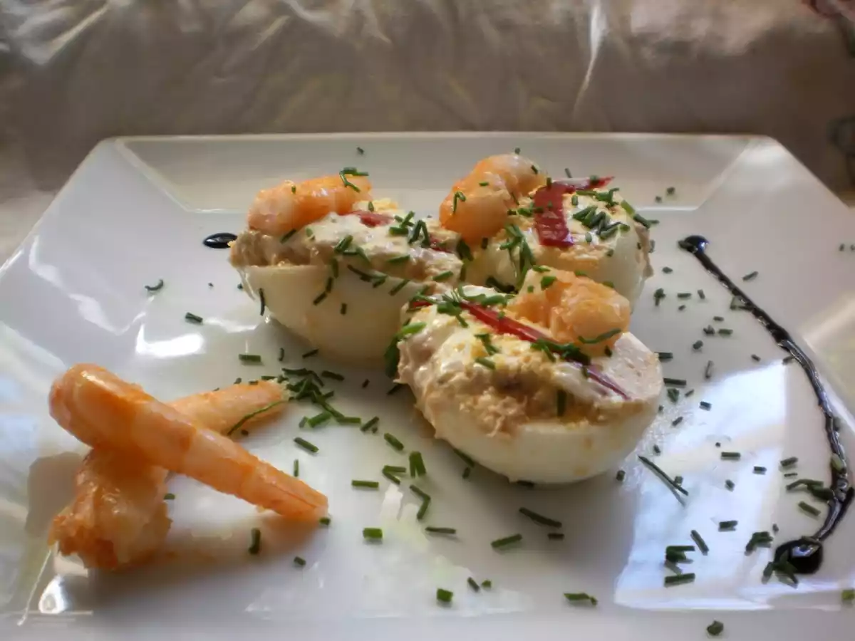 Huevos rellenos con langostinos, receta