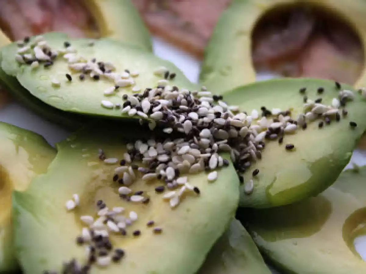 Huevos rellenos con salsonesa - foto 3