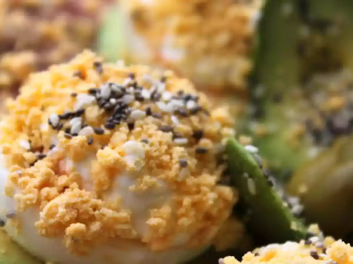 Huevos rellenos con salsonesa - foto 6