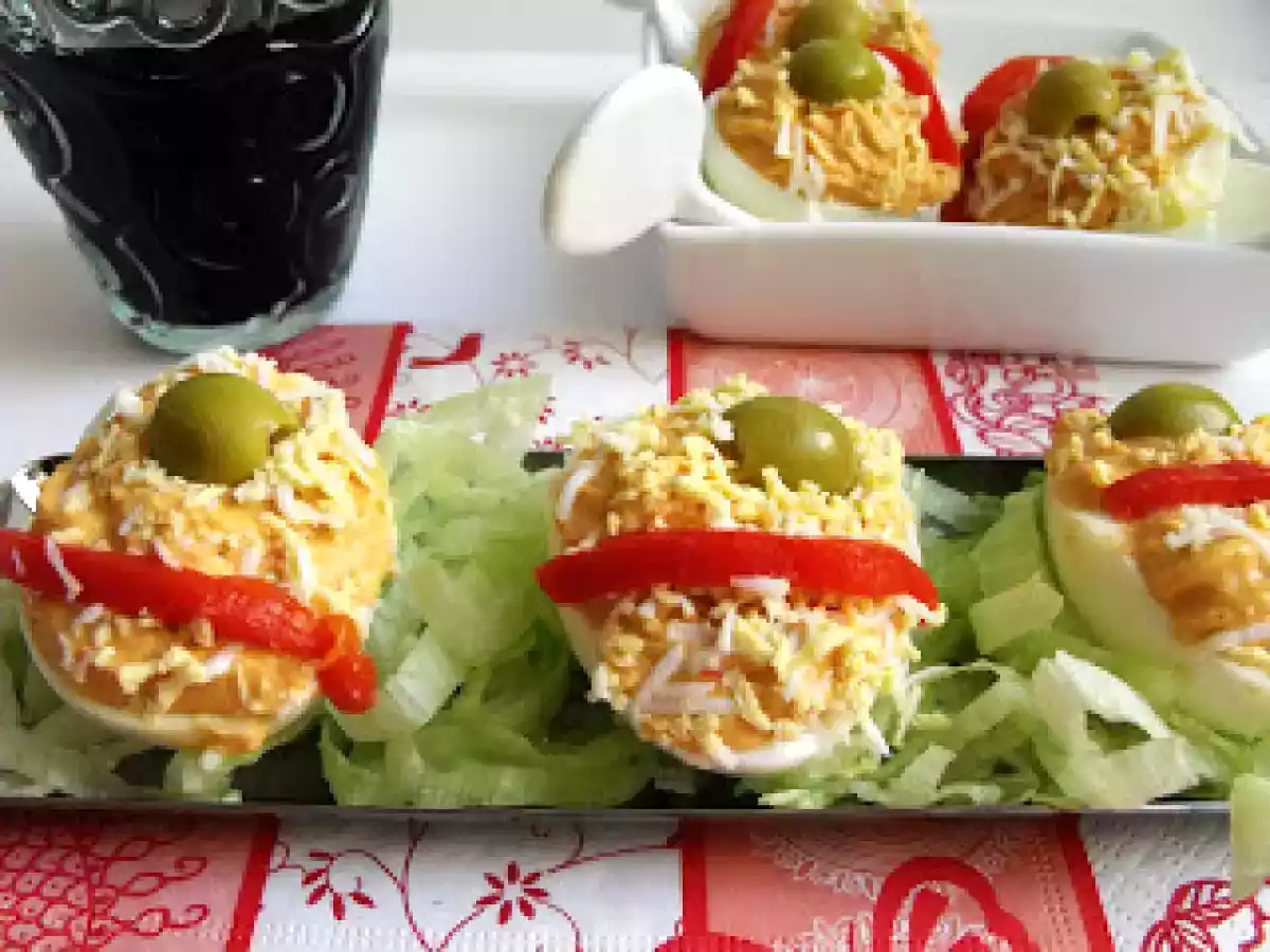 Huevos rellenos de atún con pimientos - foto 4