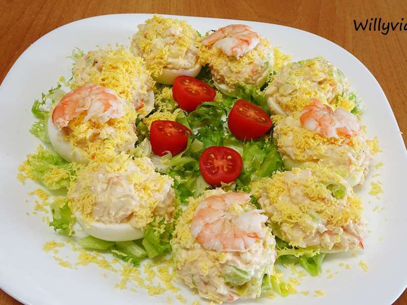 Huevos rellenos de marisco y salsa rosa, foto 1