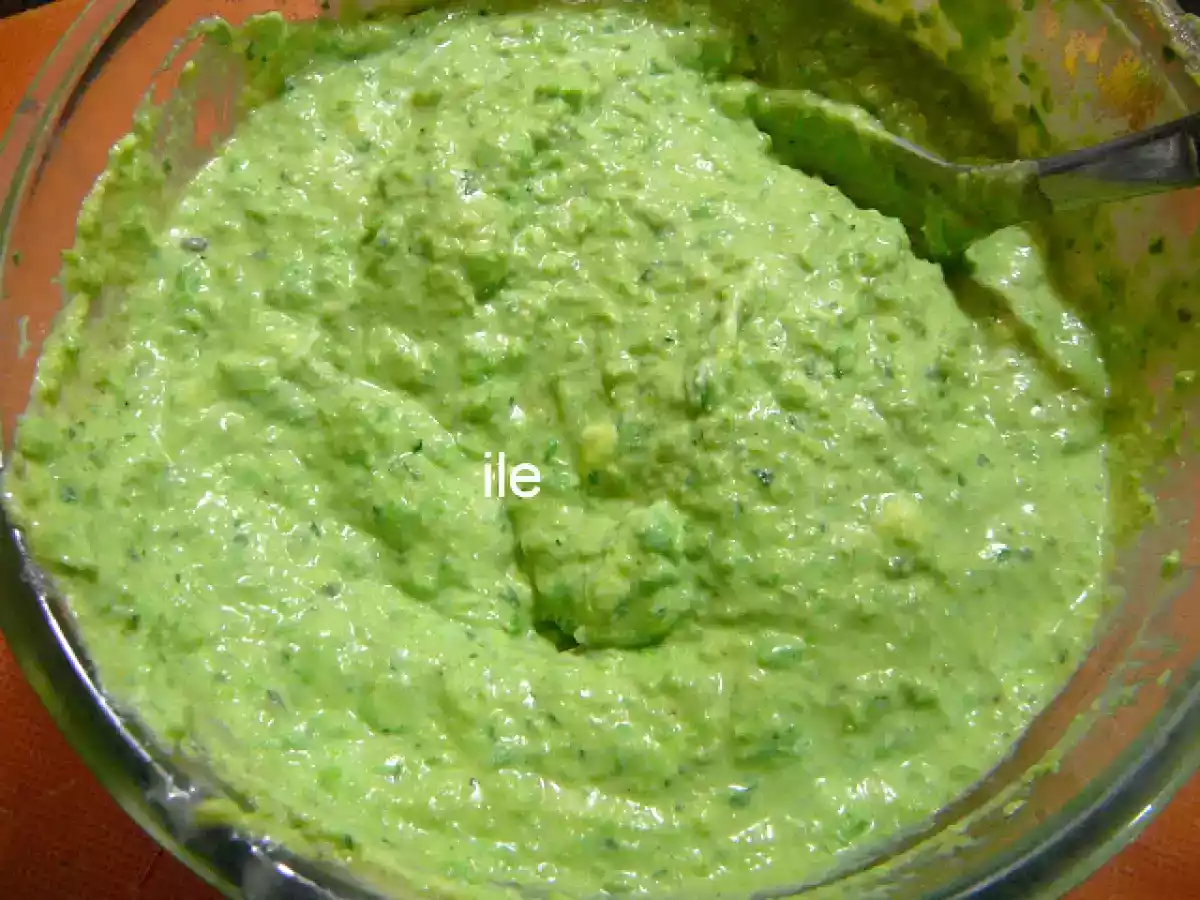 Hummus de arvejas o guisantes congelados