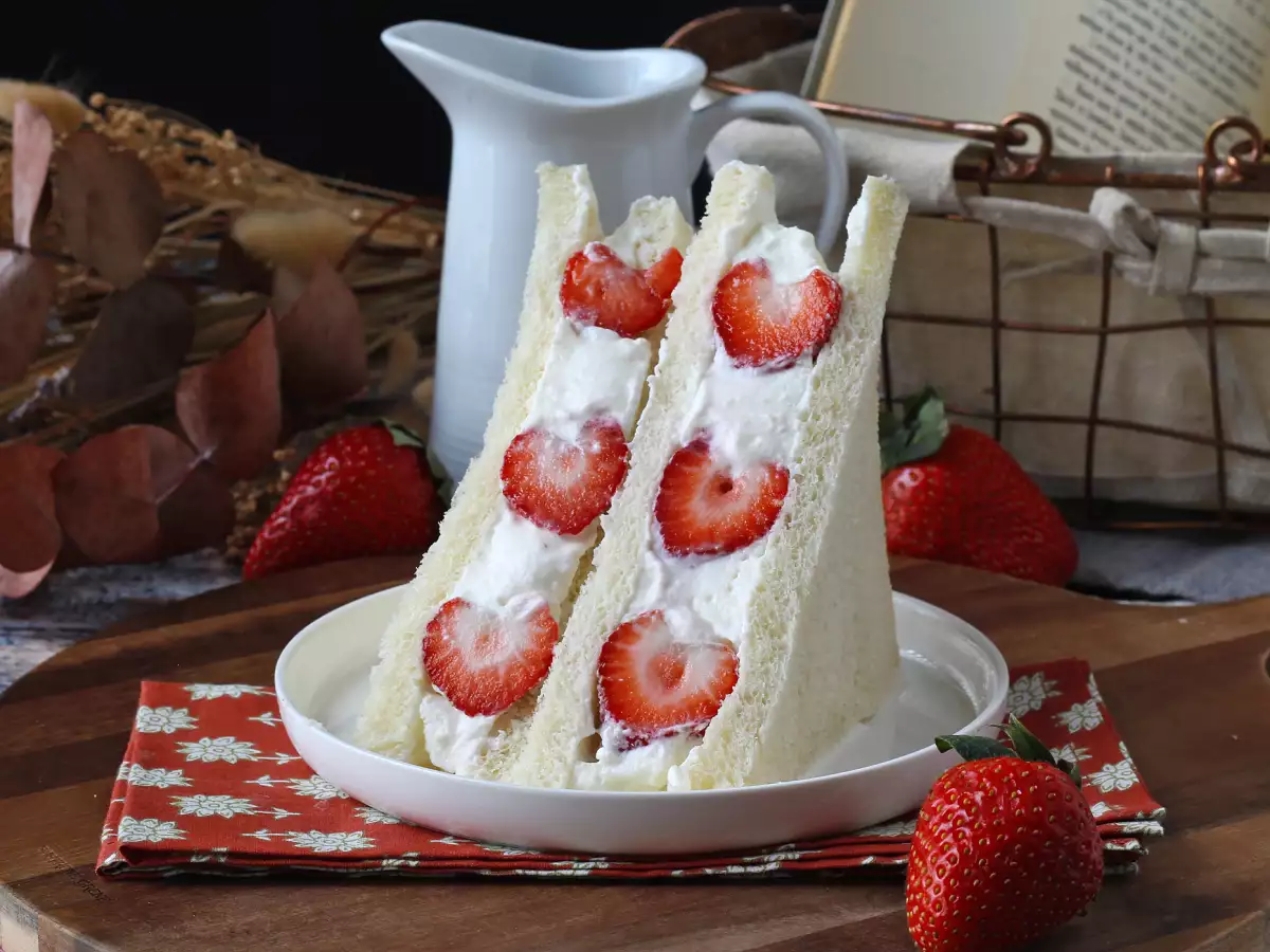 Ichigo sando, el sándwich japonés de fresas - foto 2