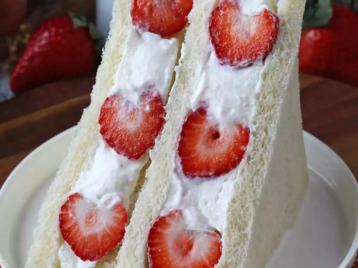 Ichigo sando, el sándwich japonés de fresas - foto 3