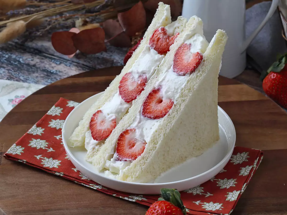 Ichigo sando, el sándwich japonés de fresas - foto 6