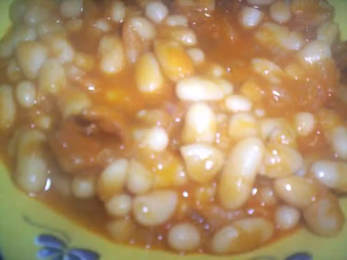 JUDIAS BLANCAS CON CALAMARES EN SALSA AMERICA CALVO FC - foto 2