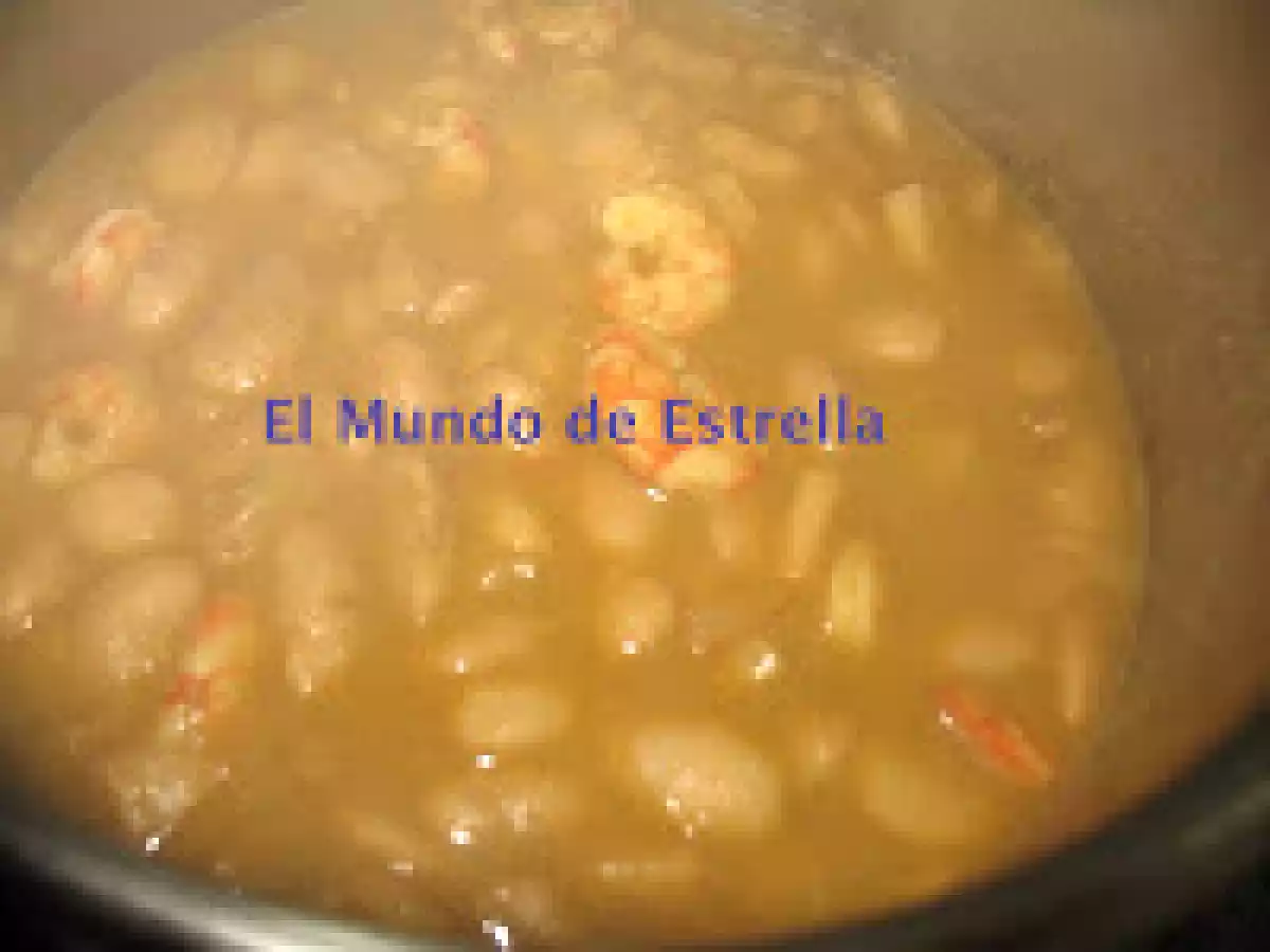 Judias blancas con choco y langostinos - foto 2