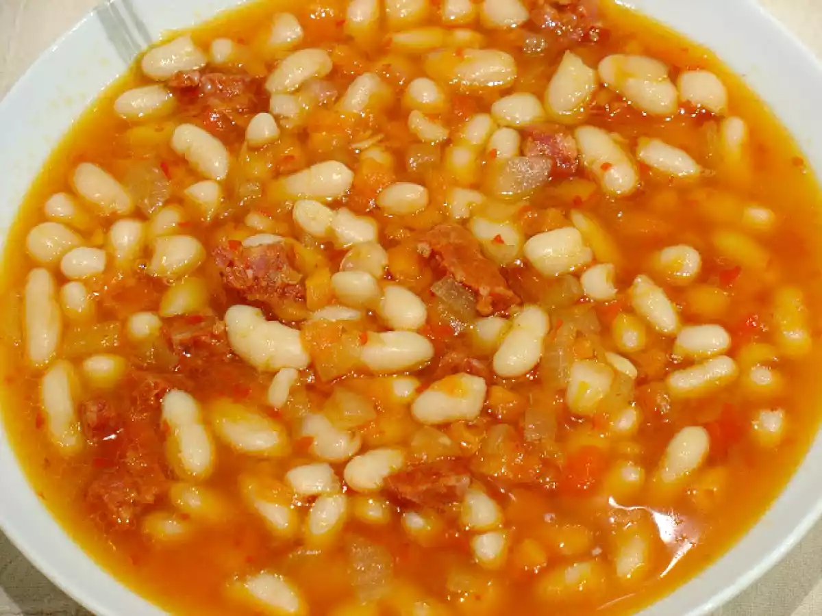 Judías blancas con chorizo ibérico