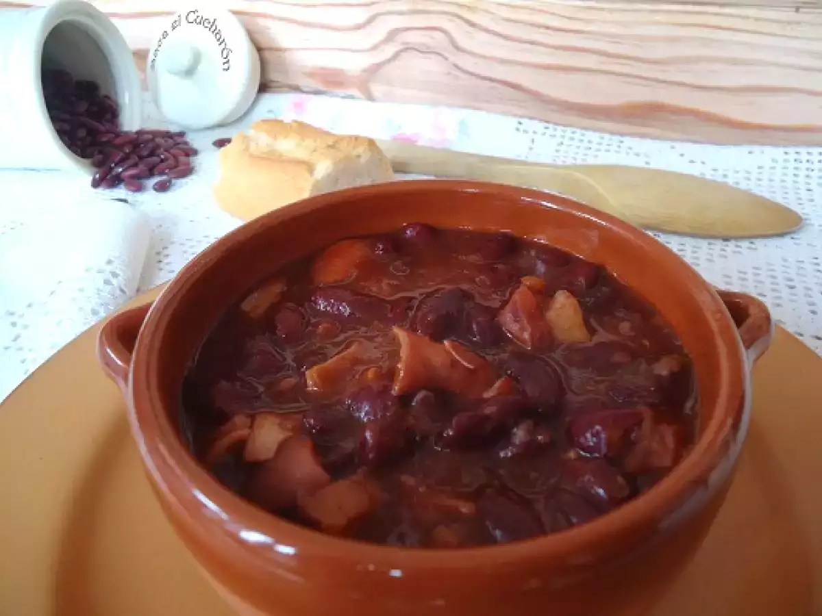 Judias pintas con oreja