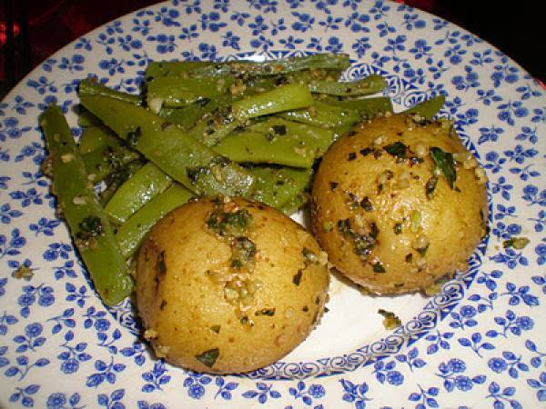 JUDIAS VERDES CON PATATAS AL PESTO