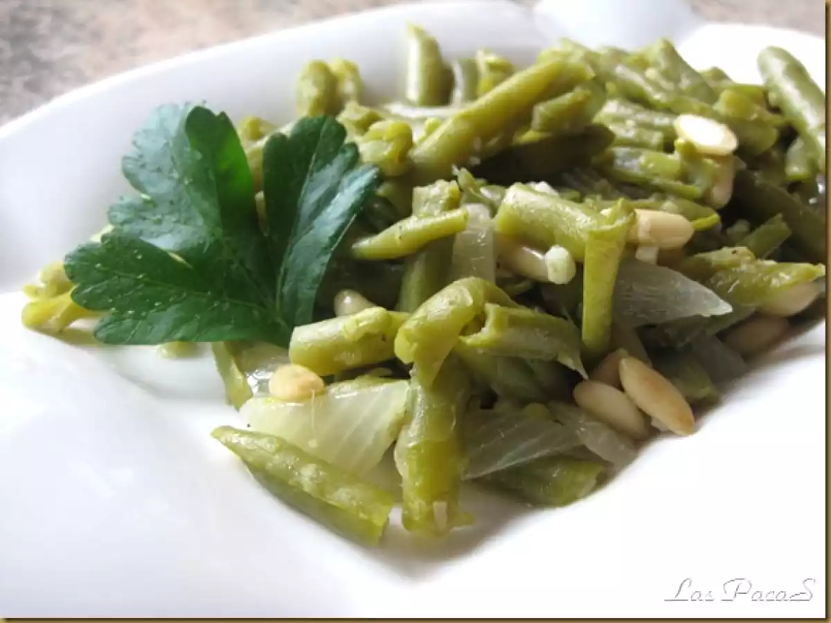 Judías verdes con Piñones