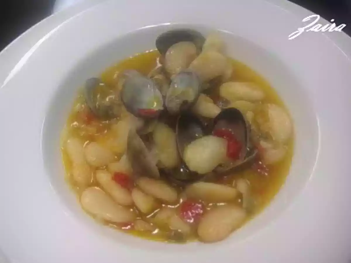 Judíones de la Granja con almejas