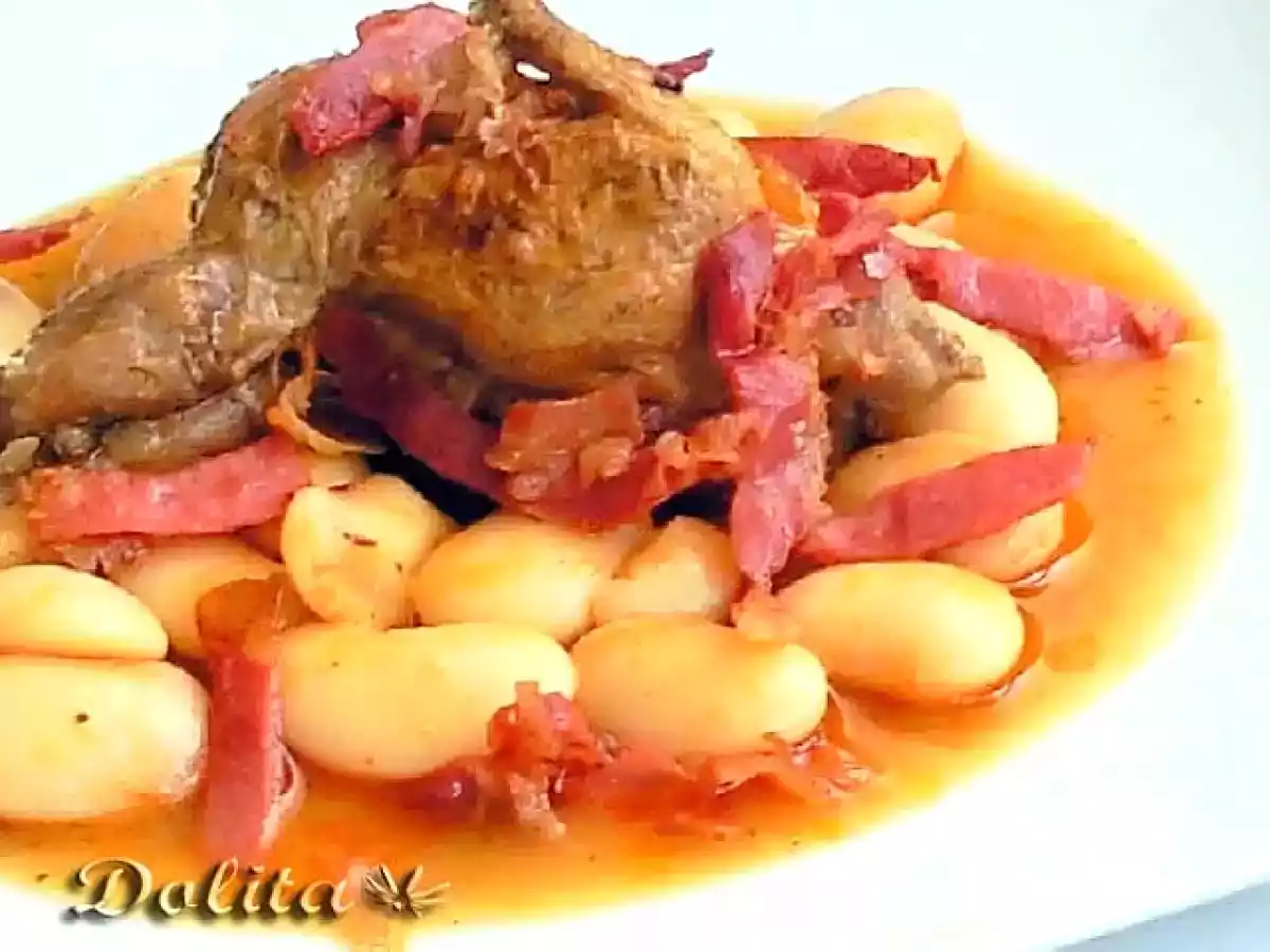 Judiones de la granja con codornices