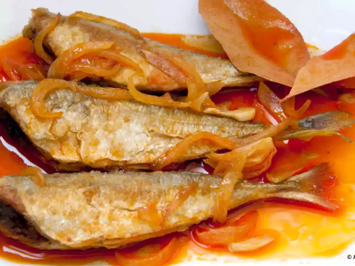 Jurelitos en escabeche